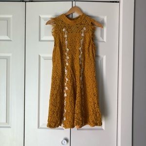 yellow short sleeve dress
